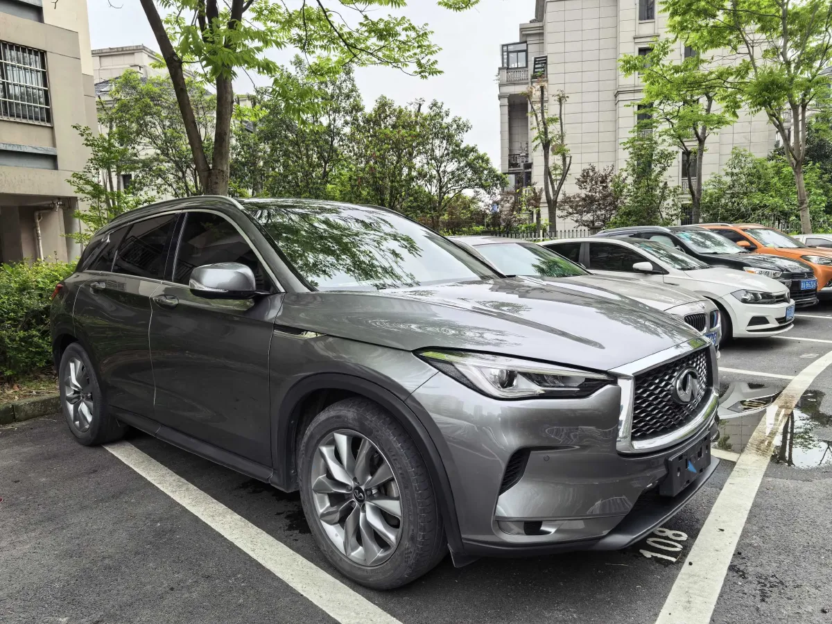 2020 Infiniti QX50 2.0T 272HP L4 CVT,autocango,china used car exporter,china ev exporter,chinese used car exporter,chinese used ev exporter