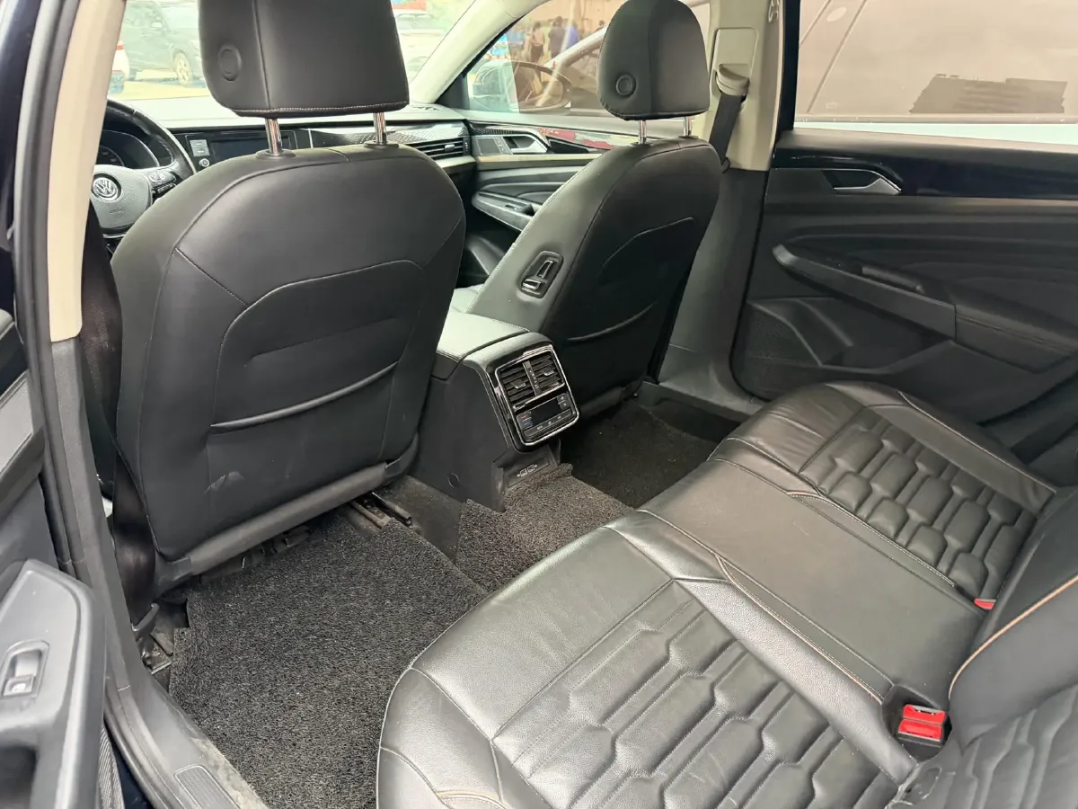 2019 Skoda Kodiak 2.0T 186HP L4 7DCT,autocango,china used car exporter,china ev exporter,chinese used car exporter,chinese used ev exporter