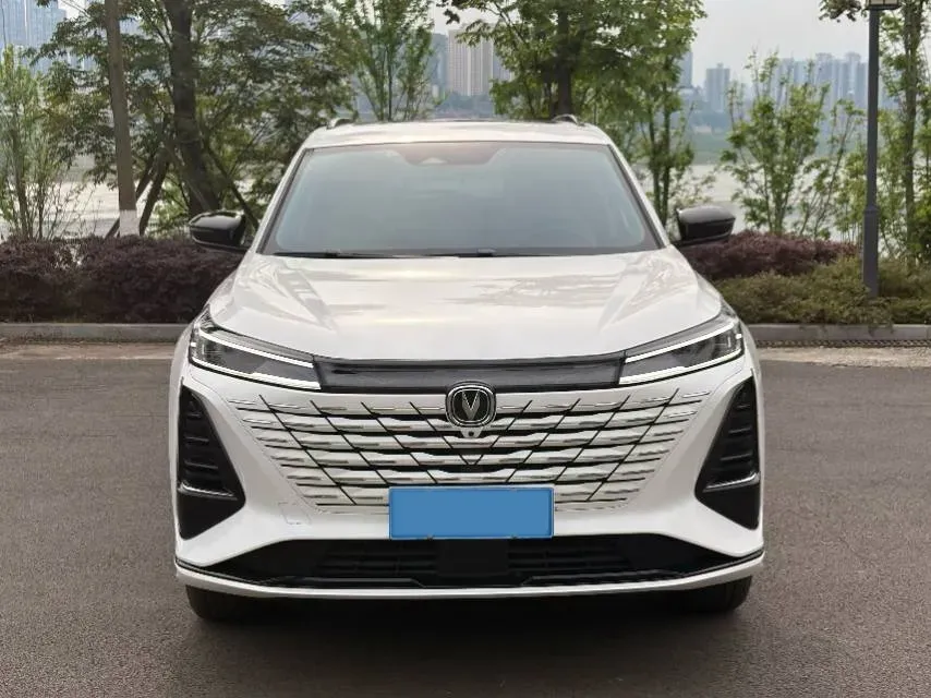 2024 ChangAn CS75 Plus 1.5T 188HP L4 8AT,autocango,china used car exporter,china ev exporter,chinese used car exporter,chinese used ev exporter