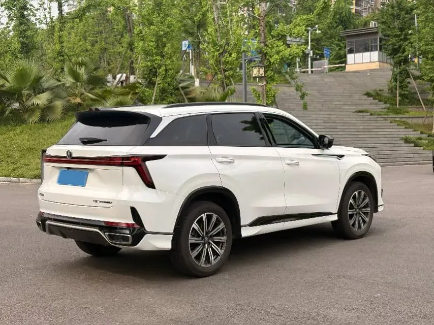 2024 ChangAn CS75 Plus 1.5T 188HP L4 8AT,autocango,china used car exporter,china ev exporter,chinese used car exporter,chinese used ev exporter