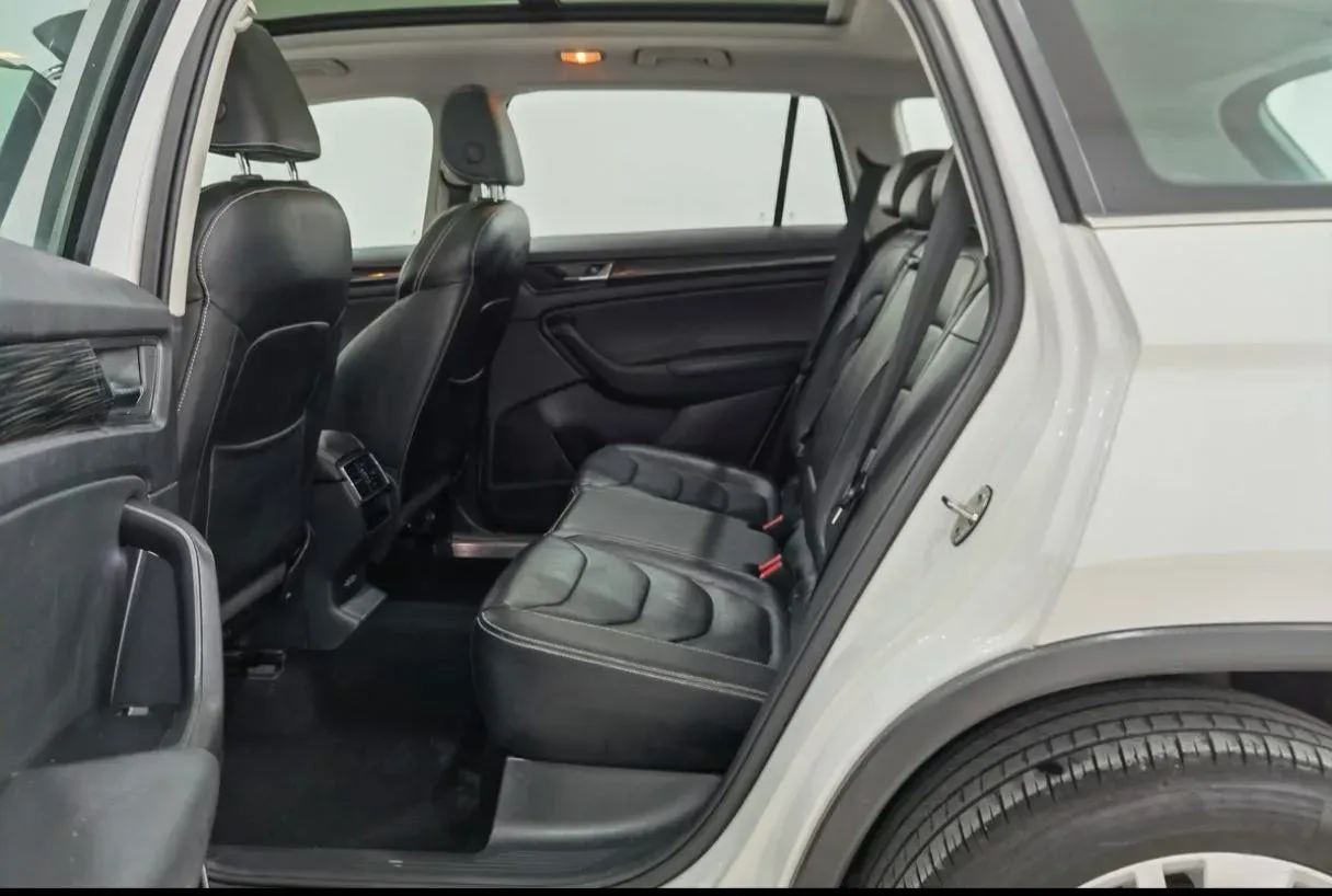 2020 Skoda Kodiak 2.0T 186HP L4 7DCT,autocango,china used car exporter,china ev exporter,chinese used car exporter,chinese used ev exporter