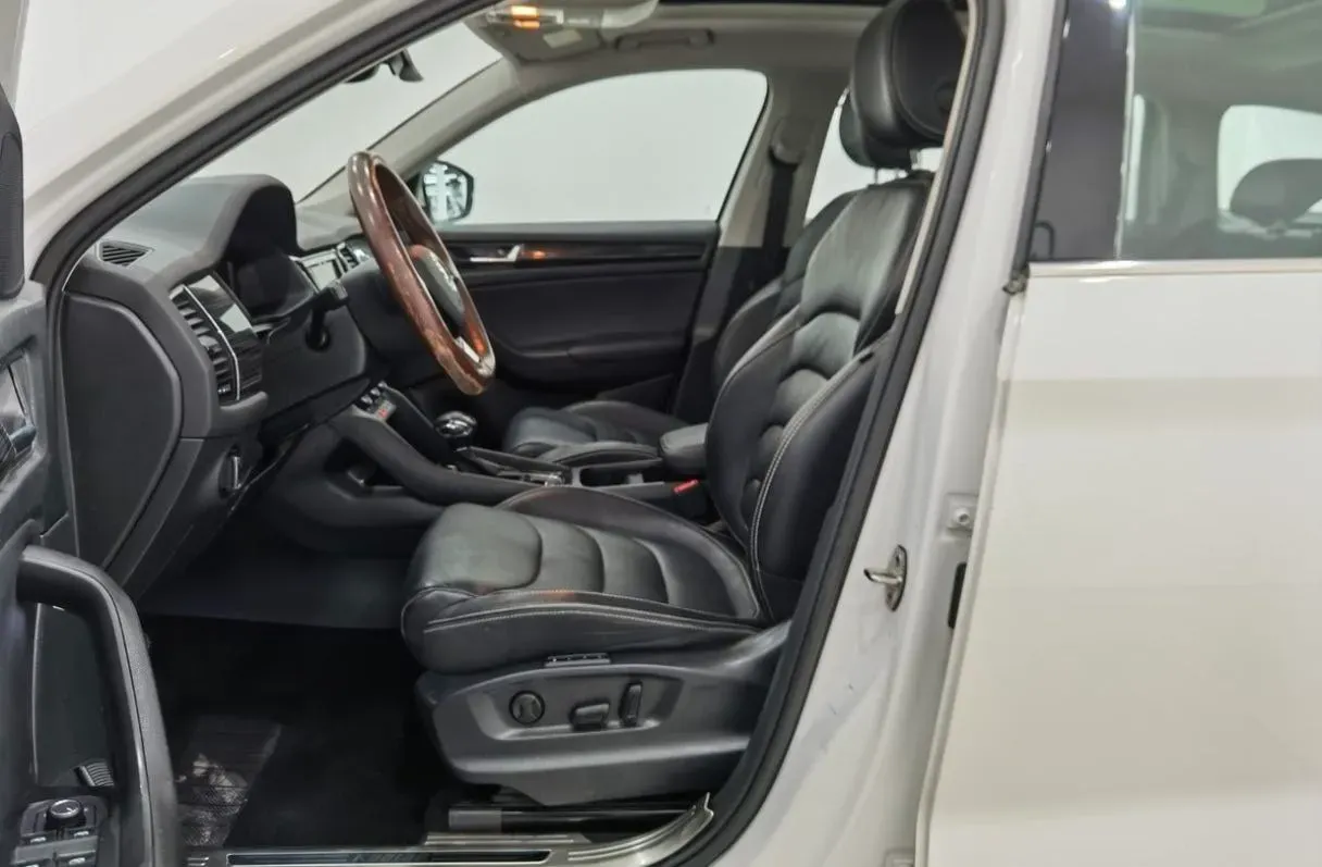 2020 Skoda Kodiak 2.0T 186HP L4 7DCT,autocango,china used car exporter,china ev exporter,chinese used car exporter,chinese used ev exporter