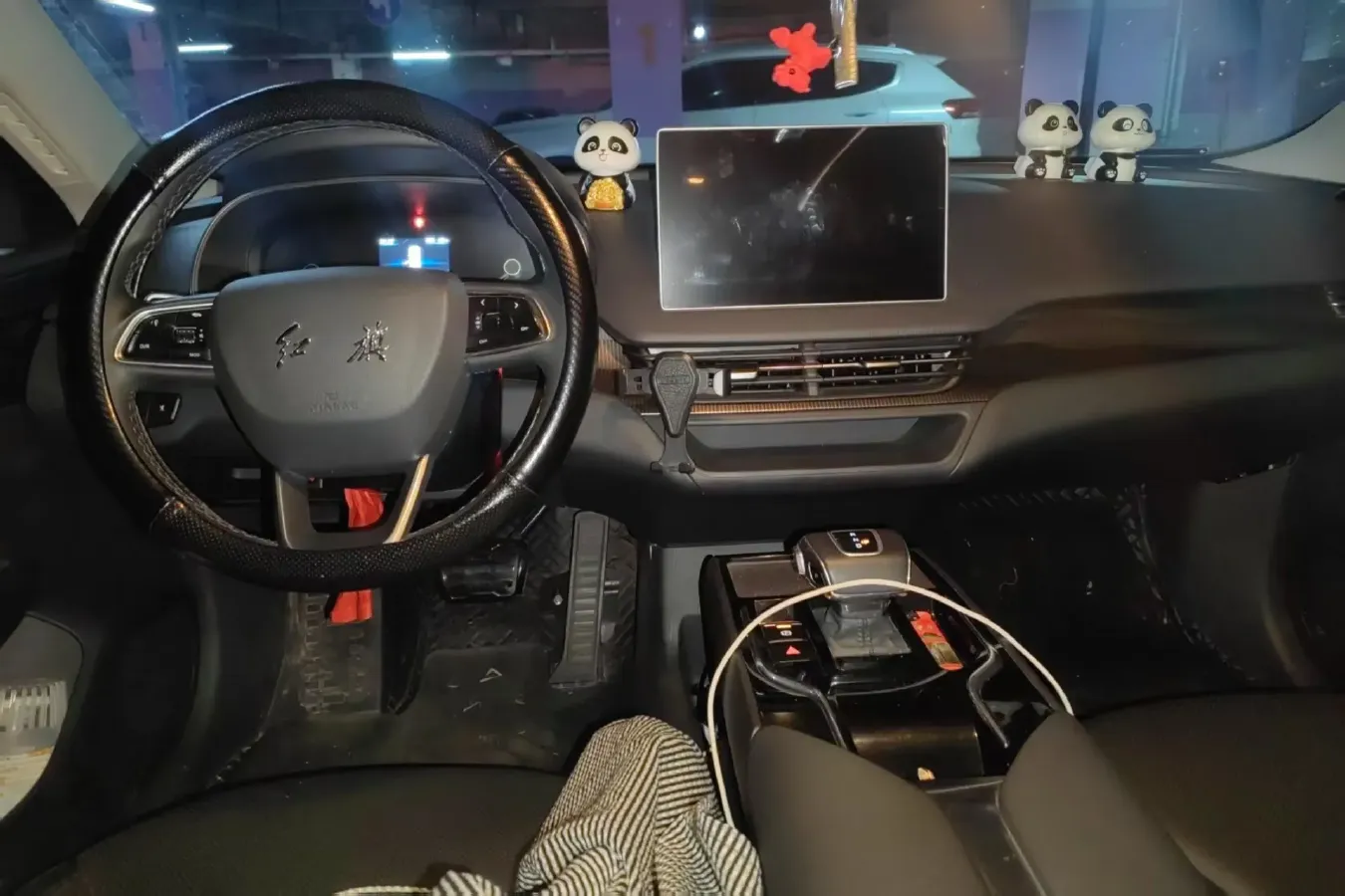 2022 HongQi E-QM5 BEV 54KWH,autocango,china used car exporter,china ev exporter,chinese used car exporter,chinese used ev exporter