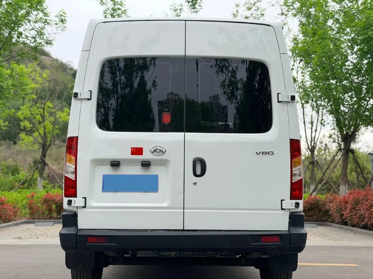 2020 MAXUS XinTu V80 2.5T 136HP L4 6MT,autocango,china used car exporter,china ev exporter,chinese used car exporter,chinese used ev exporter