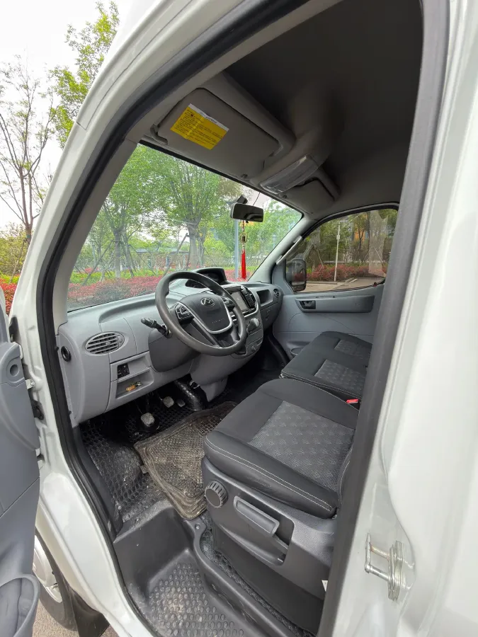 2020 MAXUS XinTu V80 2.5T 136HP L4 6MT,autocango,china used car exporter,china ev exporter,chinese used car exporter,chinese used ev exporter