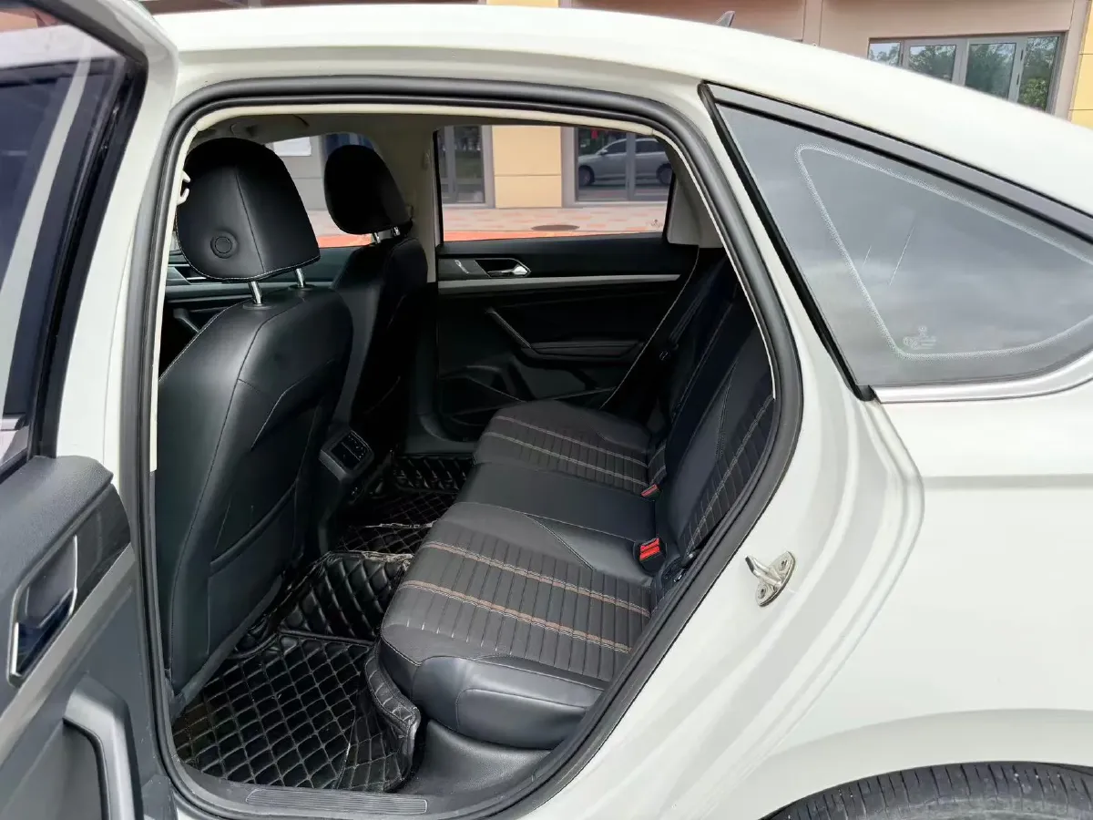 2021 Volkswagen Lavida 1.5L 113HP L4 6AT,autocango,china used car exporter,china ev exporter,chinese used car exporter,chinese used ev exporter