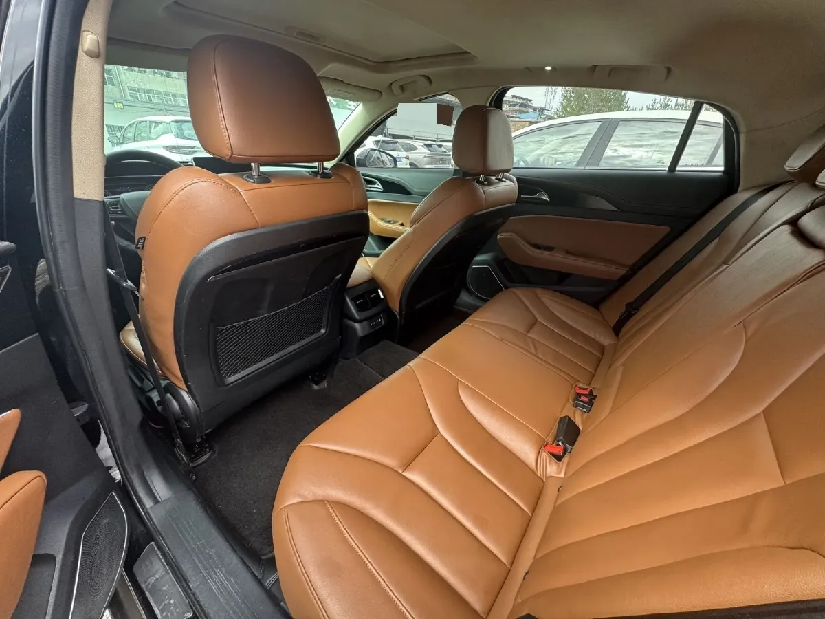 2019 HongQi H5 1.8T 180HP L4 6AT,autocango,china used car exporter,china ev exporter,chinese used car exporter,chinese used ev exporter