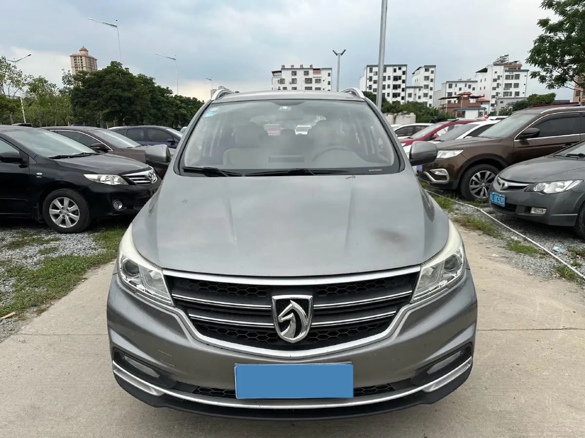 2019 BaoJun 730 1.5T 147HP L4 CVT,autocango,china used car exporter,china ev exporter,chinese used car exporter,chinese used ev exporter