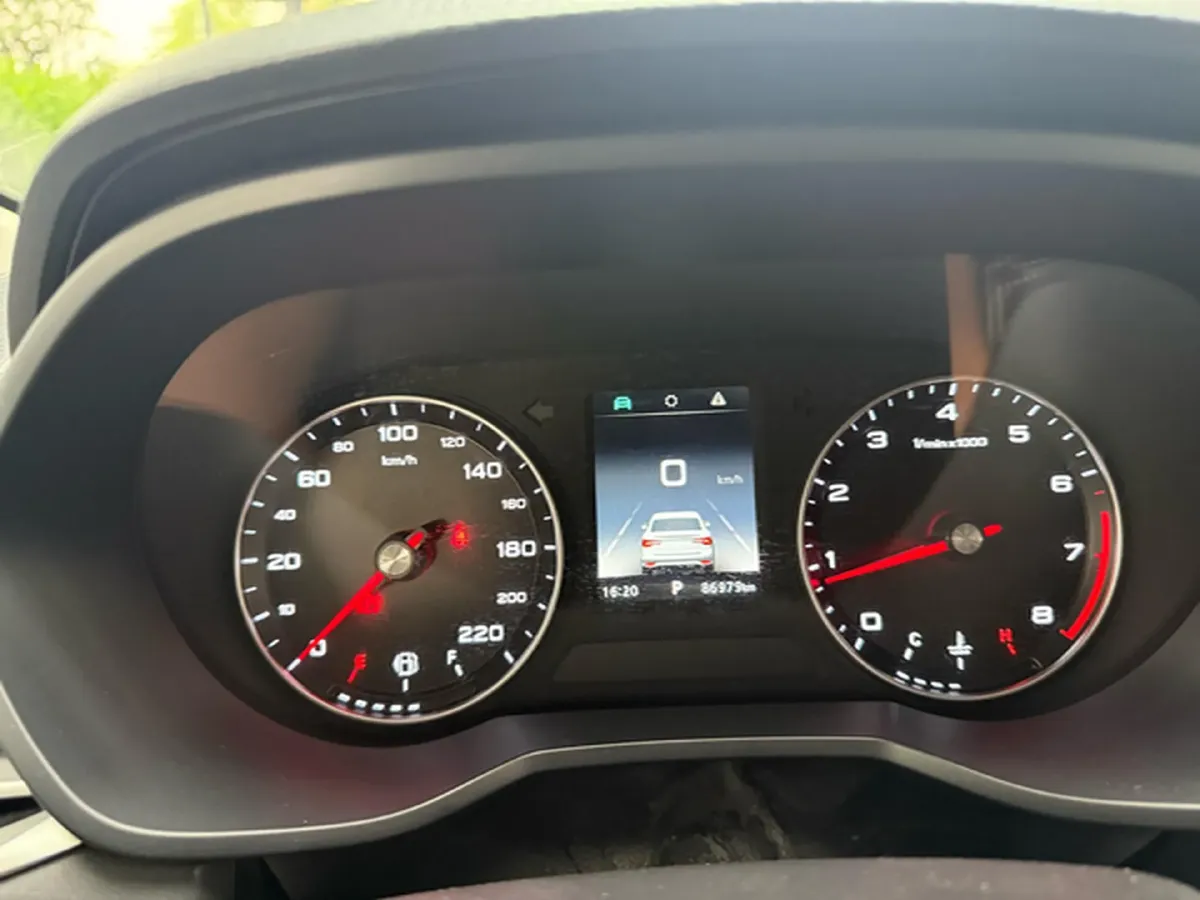 2019 Roewe i5 1.5L 120HP L4 CVT,autocango,china used car exporter,china ev exporter,chinese used car exporter,chinese used ev exporter