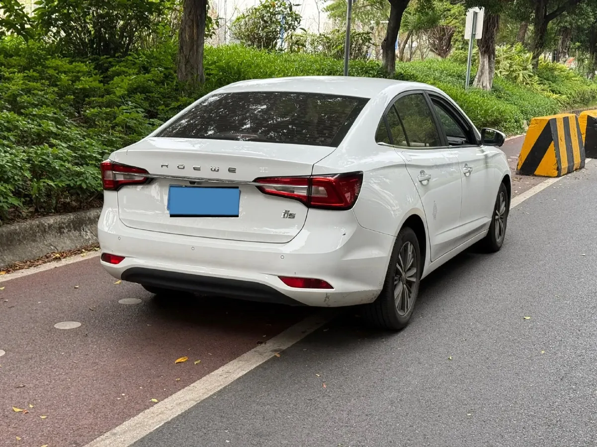2019 Roewe i5 1.5L 120HP L4 CVT,autocango,china used car exporter,china ev exporter,chinese used car exporter,chinese used ev exporter