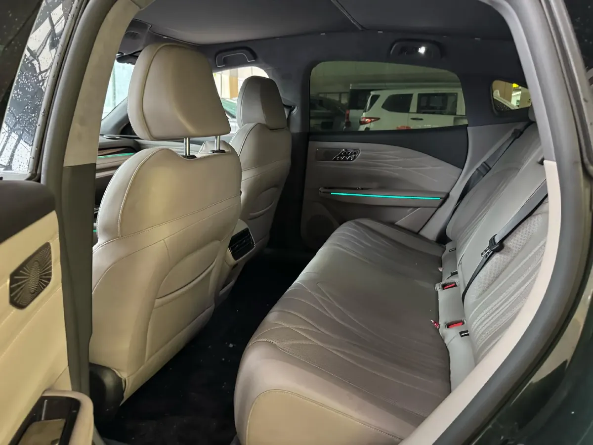 2025 Geely Galaxy Starshine 8 1.5T 163HP L4 3DHT PHEV 27.69KWH,autocango,china used car exporter,china ev exporter,chinese used car exporter,chinese used ev exporter