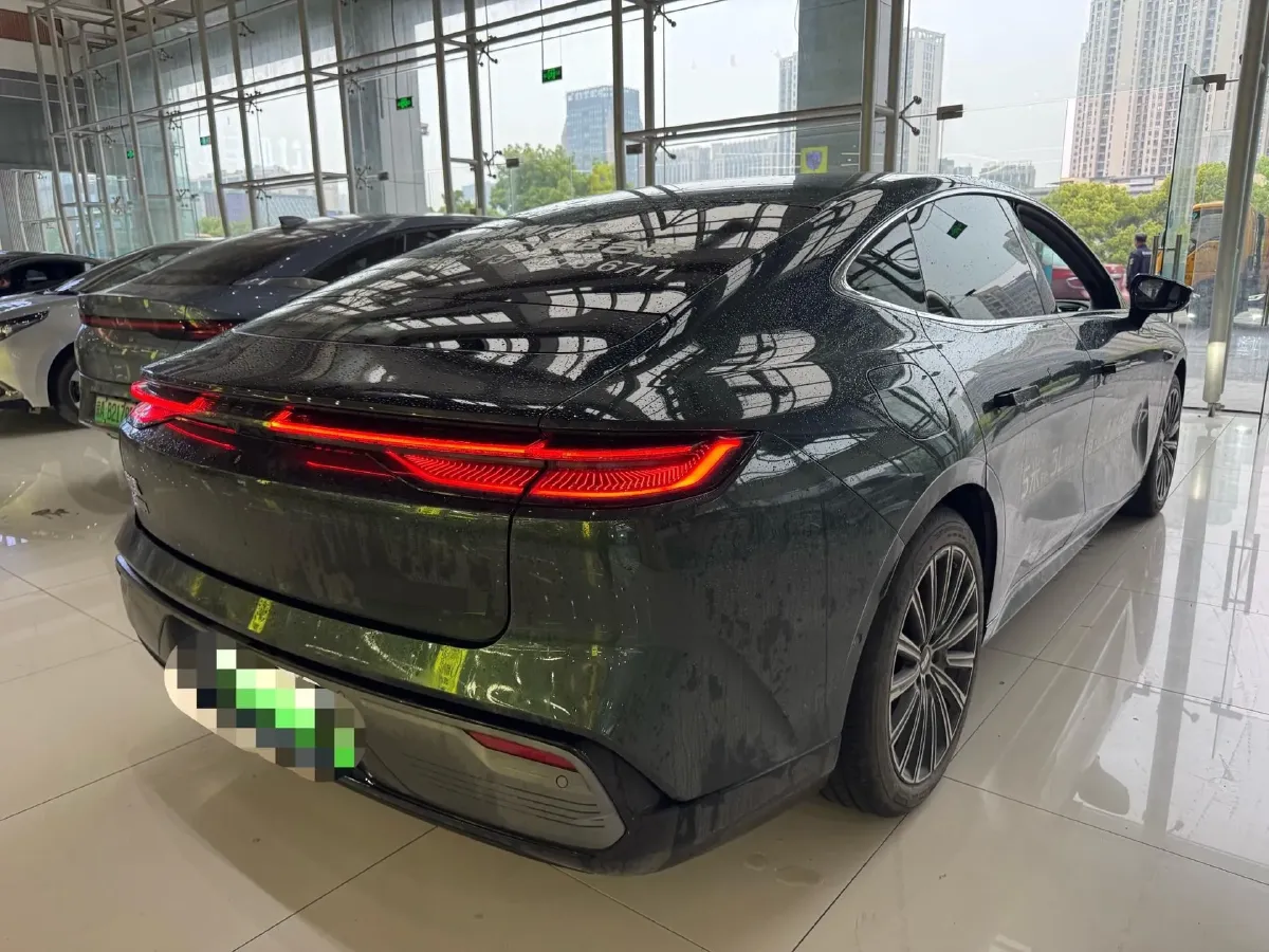 2025 Geely Galaxy Starshine 8 1.5T 163HP L4 3DHT PHEV 27.69KWH,autocango,china used car exporter,china ev exporter,chinese used car exporter,chinese used ev exporter