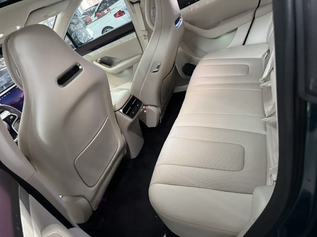 2026 Luxeed R7 BEV,autocango,china used car exporter,china ev exporter,chinese used car exporter,chinese used ev exporter