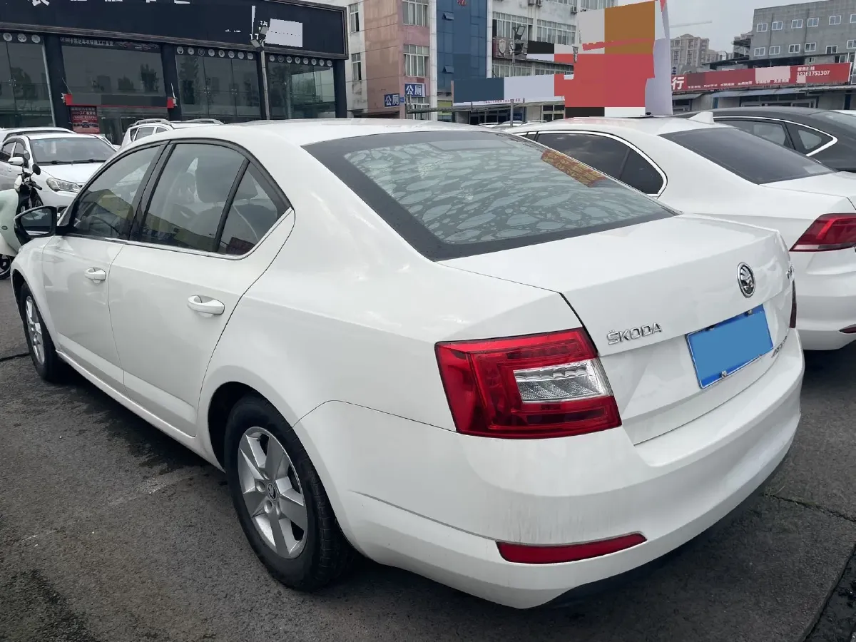 2017 Skoda Octavia 1.6L 110HP L4 5MT,autocango,china used car exporter,china ev exporter,chinese used car exporter,chinese used ev exporter