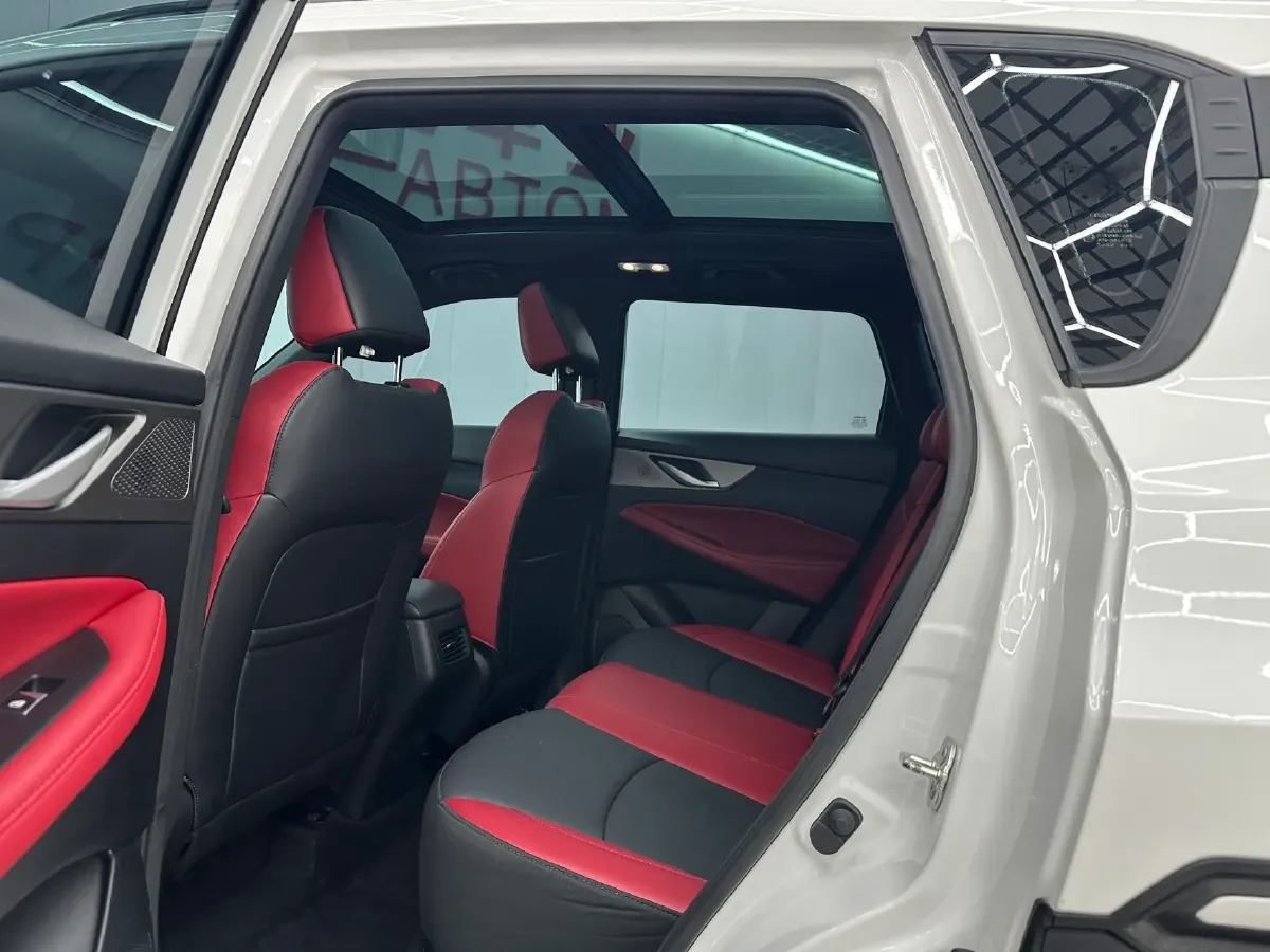 2022 ChangAn CS35 Plus 1.4T 160HP L4 7DCT,autocango,china used car exporter,china ev exporter,chinese used car exporter,chinese used ev exporter