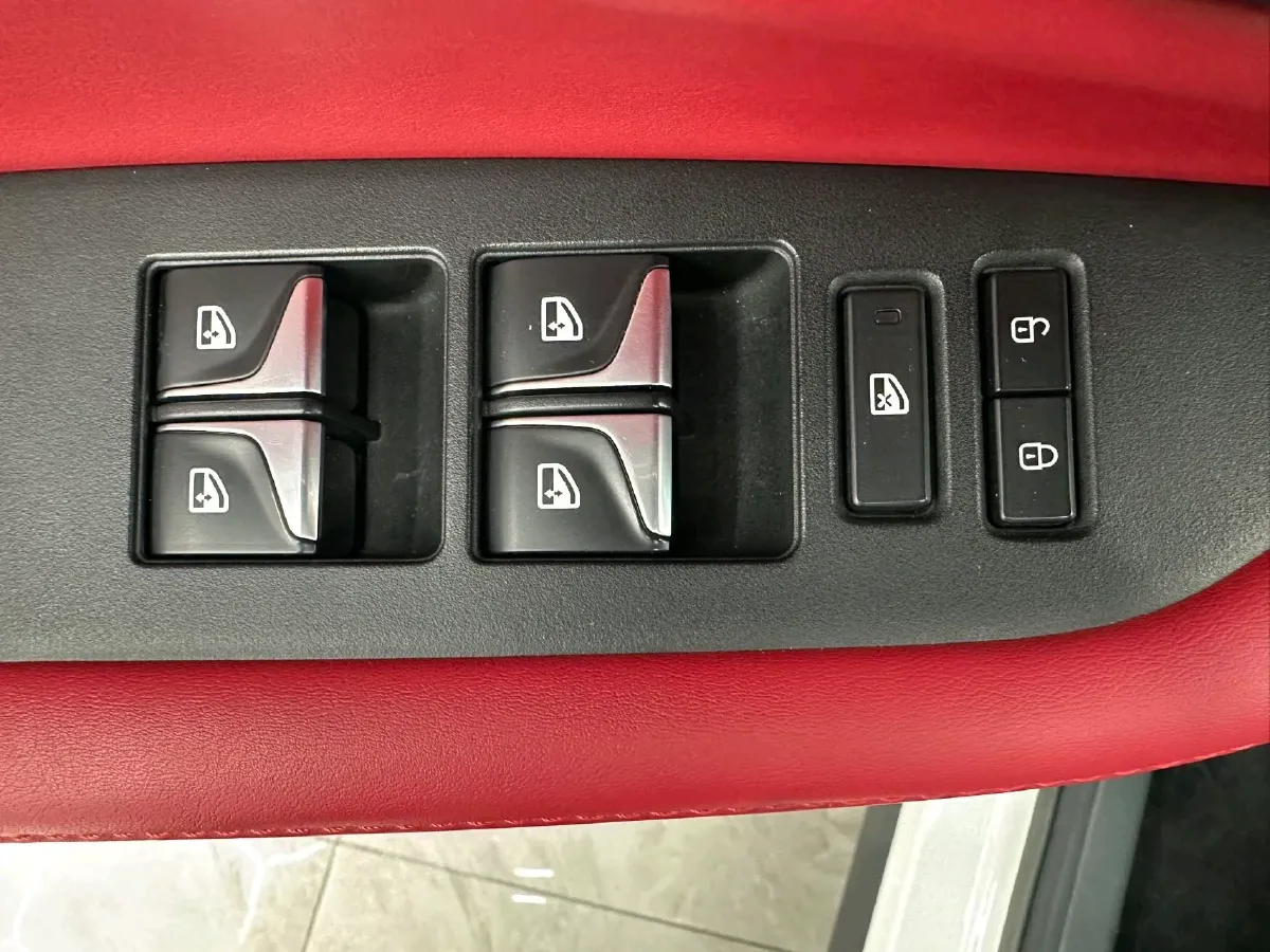 2022 ChangAn CS35 Plus 1.4T 160HP L4 7DCT,autocango,china used car exporter,china ev exporter,chinese used car exporter,chinese used ev exporter