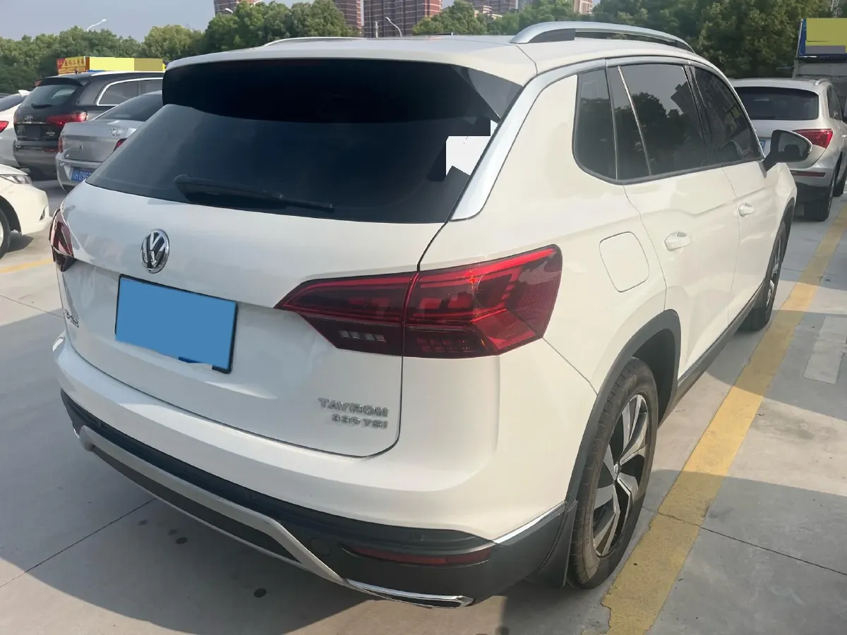 2019 Jeep Cherokee 2.0T 234HP L4 9AT,autocango,china used car exporter,china ev exporter,chinese used car exporter,chinese used ev exporter