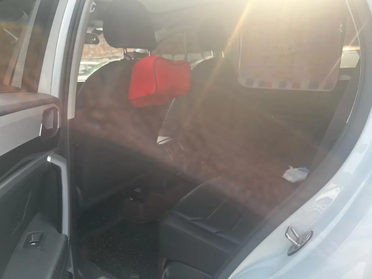 2019 Jeep Cherokee 2.0T 234HP L4 9AT,autocango,china used car exporter,china ev exporter,chinese used car exporter,chinese used ev exporter