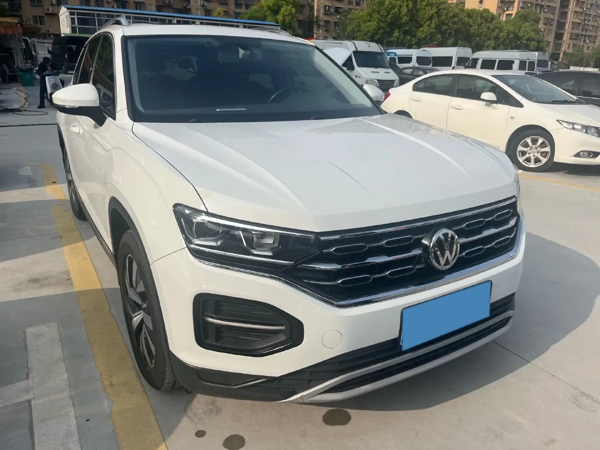 2019 Jeep Cherokee 2.0T 234HP L4 9AT,autocango,china used car exporter,china ev exporter,chinese used car exporter,chinese used ev exporter