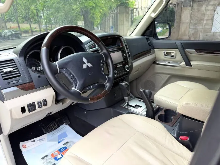 2017 Honda Jade 1.8L 141HP L4 5AT,autocango,china used car exporter,china ev exporter,chinese used car exporter,chinese used ev exporter