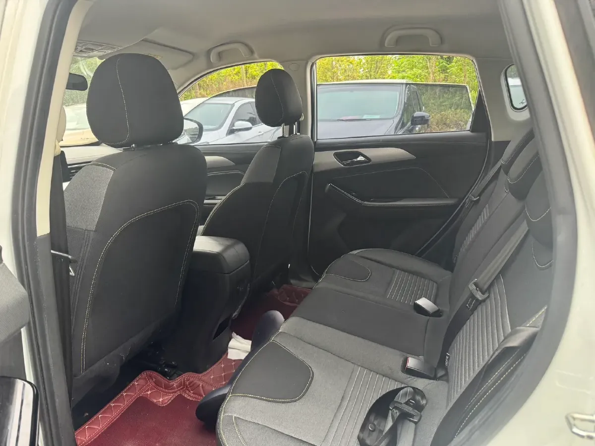 2019 BeiJing Auto X3 1.5T 150HP L4 6MT,autocango,china used car exporter,china ev exporter,chinese used car exporter,chinese used ev exporter