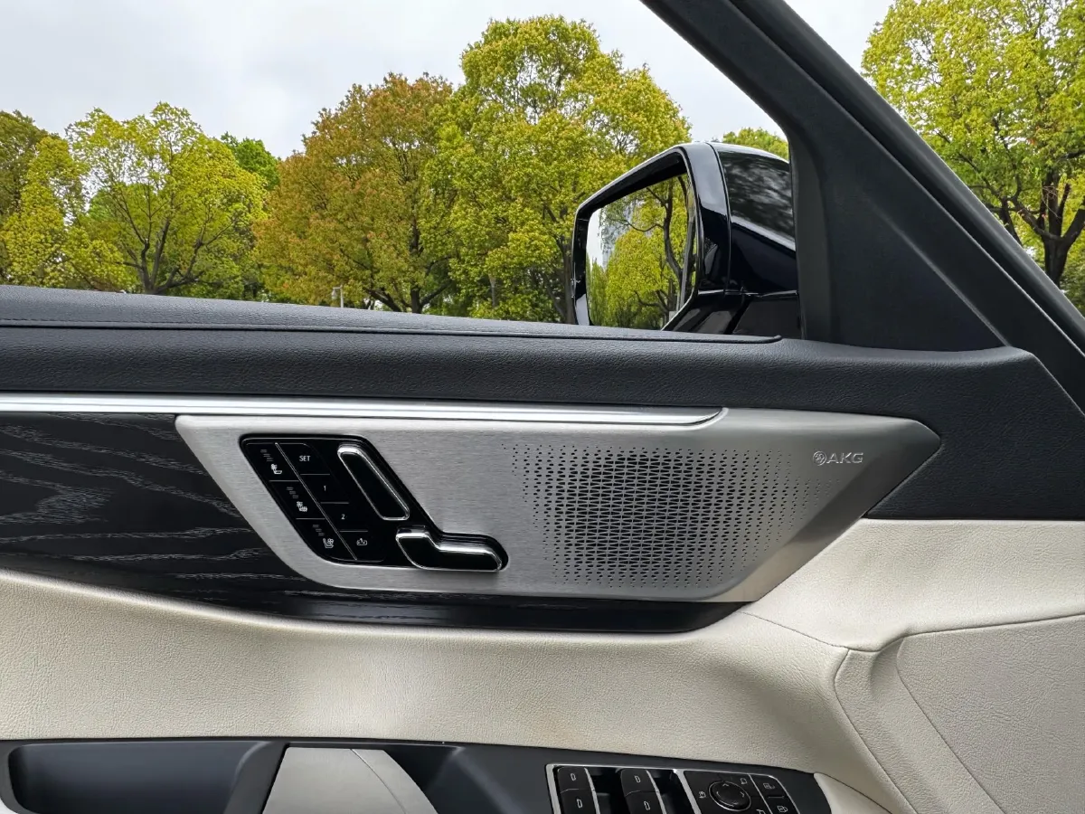 2023 Cadillac CT6 2.0T 237HP L4 10AT,autocango,china used car exporter,china ev exporter,chinese used car exporter,chinese used ev exporter