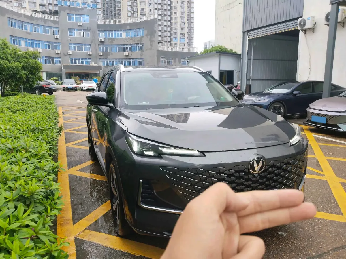 2024 ChangAn CS55 Plus 1.5T 188HP L4 7DCT,autocango,china used car exporter,china ev exporter,chinese used car exporter,chinese used ev exporter