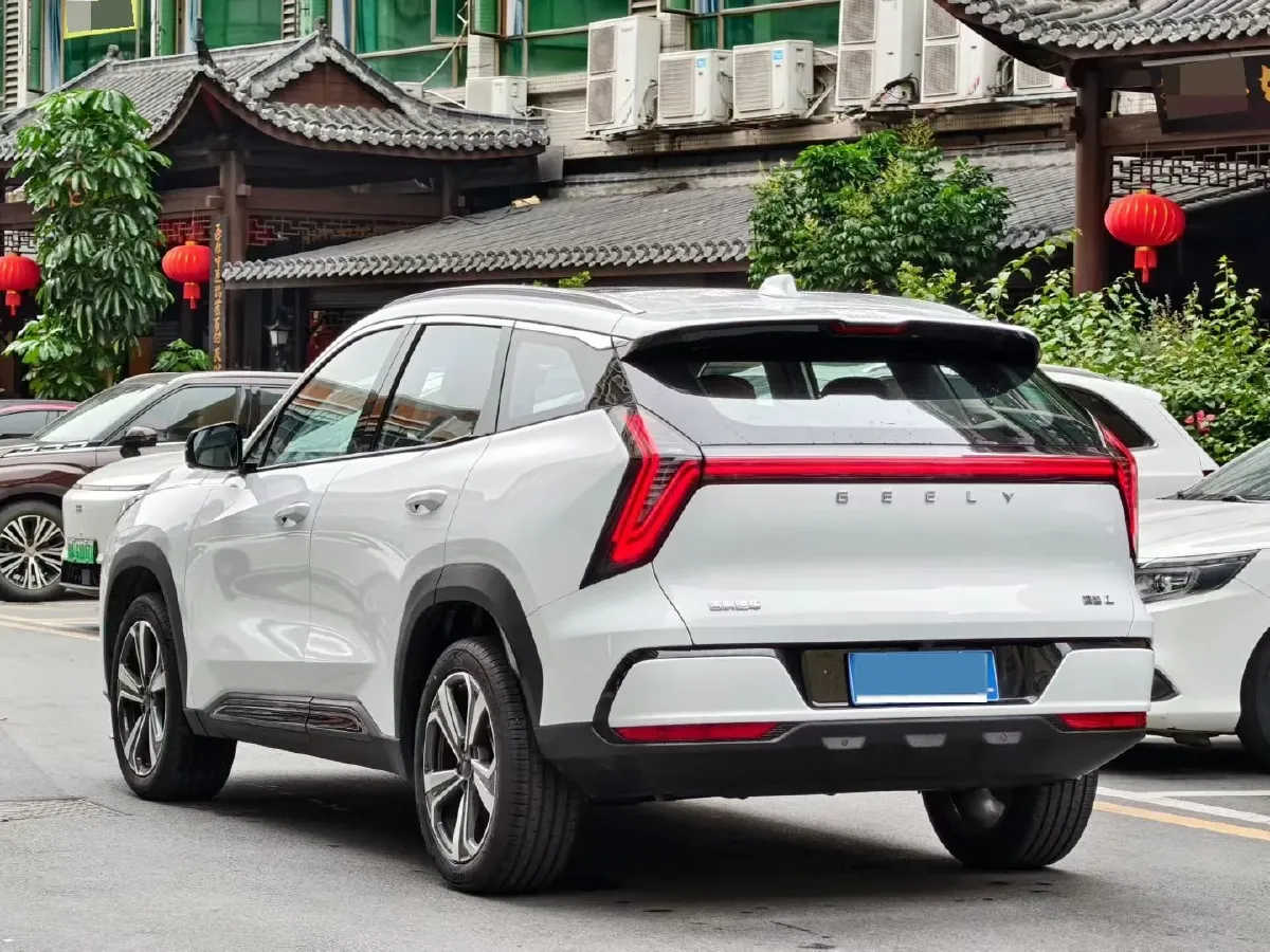 2025 Geely StarRay 1.5T 181HP L4 7DCT,autocango,china used car exporter,china ev exporter,chinese used car exporter,chinese used ev exporter