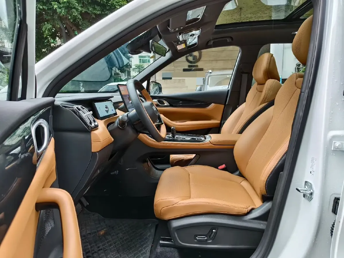 2025 Geely StarRay 1.5T 181HP L4 7DCT,autocango,china used car exporter,china ev exporter,chinese used car exporter,chinese used ev exporter