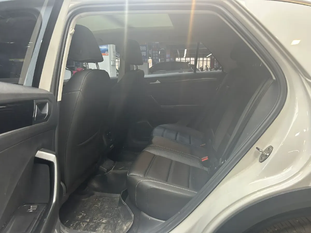 2022 Volkswagen T-Roc 1.4T 150HP L4 7DCT,autocango,china used car exporter,china ev exporter,chinese used car exporter,chinese used ev exporter