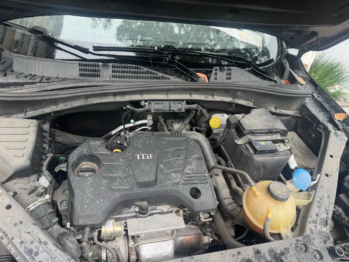 2018 Roewe RX5 1.5T 169HP L4 6MT,autocango,china used car exporter,china ev exporter,chinese used car exporter,chinese used ev exporter