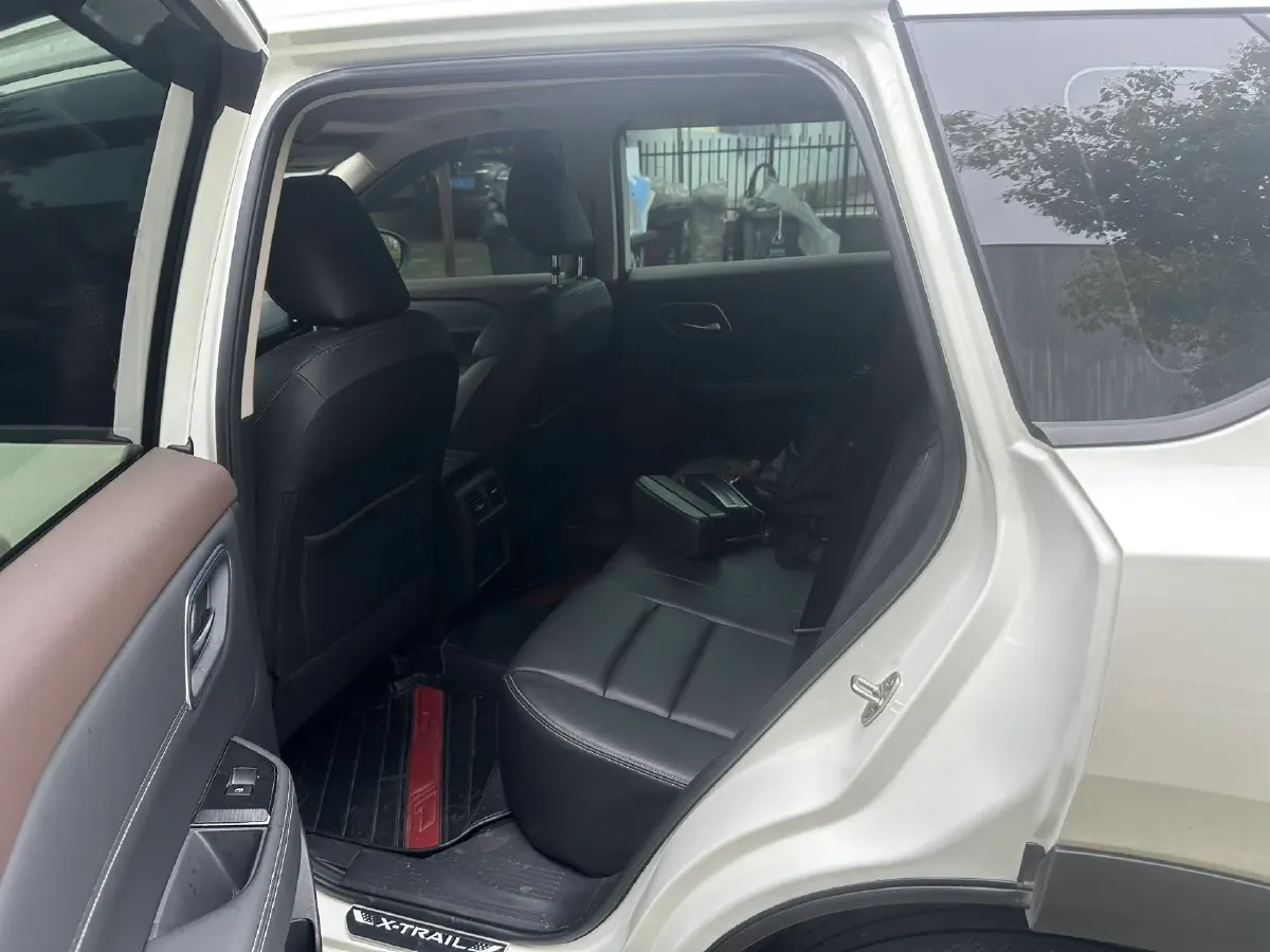 2021 Nissan X-Trail 1.5T 204HP L3 CVT,autocango,china used car exporter,china ev exporter,chinese used car exporter,chinese used ev exporter