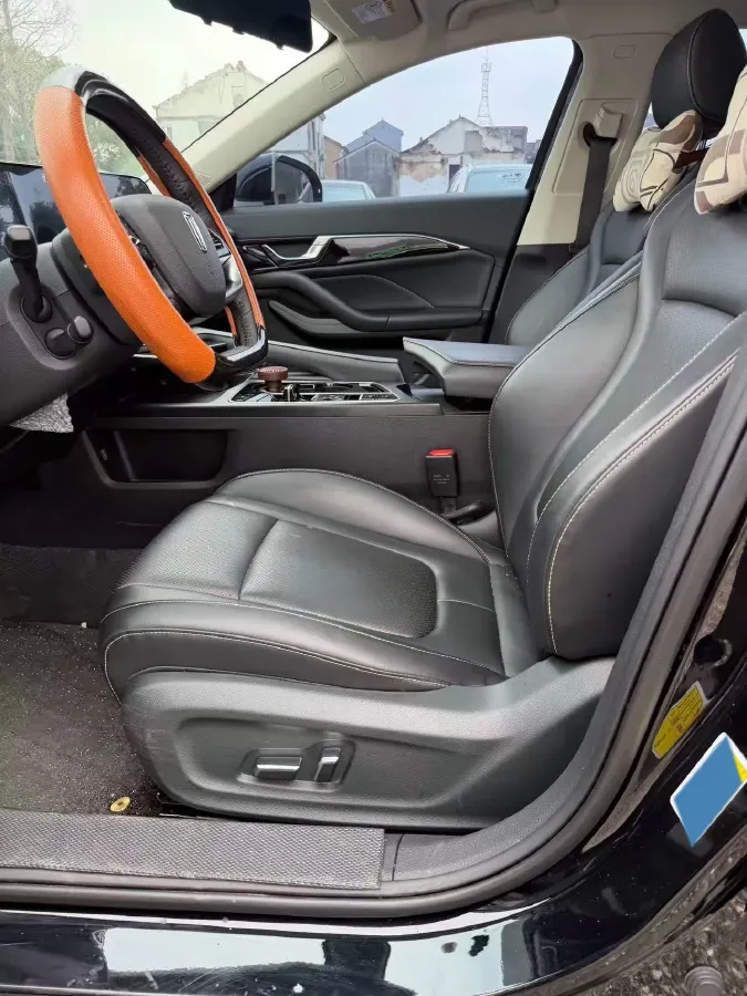 2025 Bestune B70 1.5T 169HP L4 7DCT,autocango,china used car exporter,china ev exporter,chinese used car exporter,chinese used ev exporter