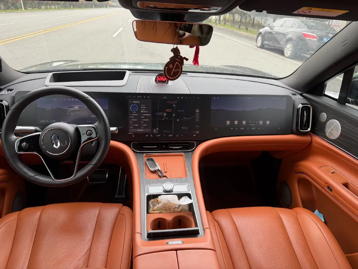 2024 AITO AITO M9 1.5T 152HP L4 REEV 42KWH,autocango,china used car exporter,china ev exporter,chinese used car exporter,chinese used ev exporter