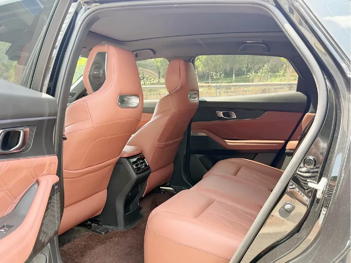 2023 ChangAn UNI-K 2.0T 233HP L4 8AT,autocango,china used car exporter,china ev exporter,chinese used car exporter,chinese used ev exporter