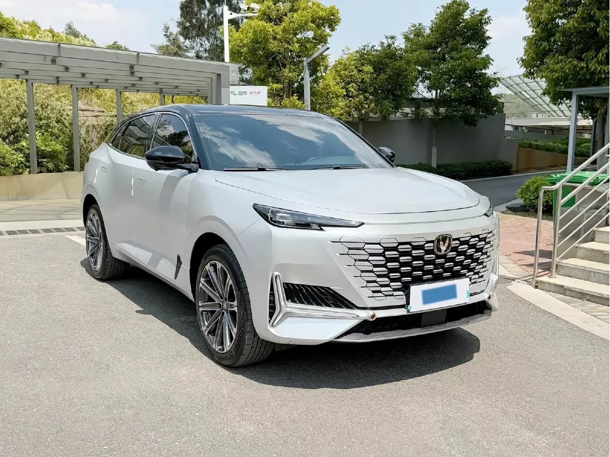 2023 ChangAn UNI-K 2.0T 233HP L4 8AT,autocango,china used car exporter,china ev exporter,chinese used car exporter,chinese used ev exporter