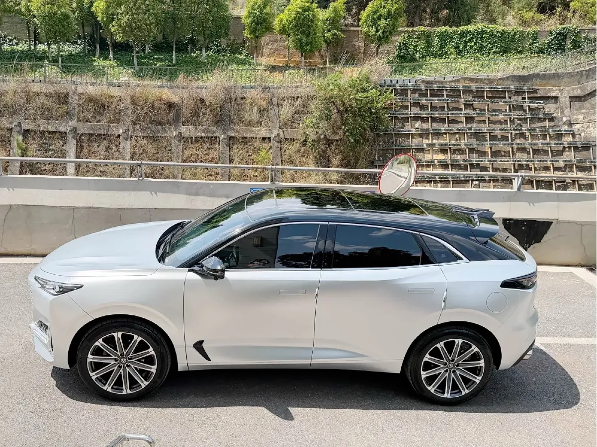 2023 ChangAn UNI-K 2.0T 233HP L4 8AT,autocango,china used car exporter,china ev exporter,chinese used car exporter,chinese used ev exporter