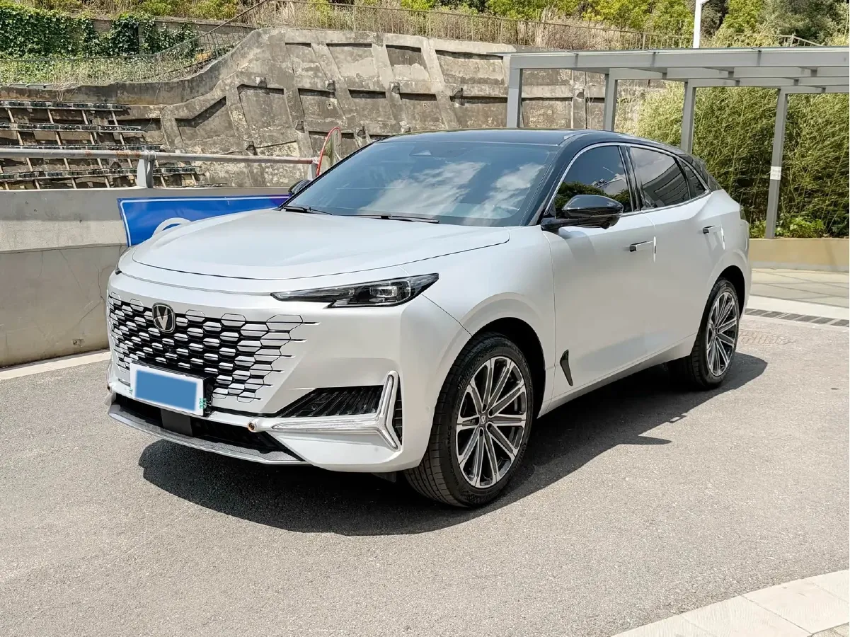 2023 ChangAn UNI-K 2.0T 233HP L4 8AT,autocango,china used car exporter,china ev exporter,chinese used car exporter,chinese used ev exporter