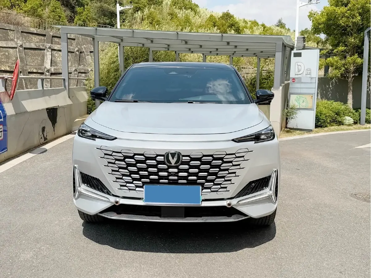 2023 ChangAn UNI-K 2.0T 233HP L4 8AT,autocango,china used car exporter,china ev exporter,chinese used car exporter,chinese used ev exporter