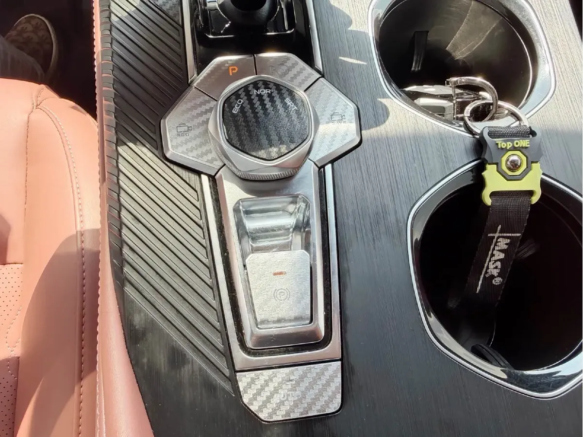 2023 ChangAn UNI-K 2.0T 233HP L4 8AT,autocango,china used car exporter,china ev exporter,chinese used car exporter,chinese used ev exporter