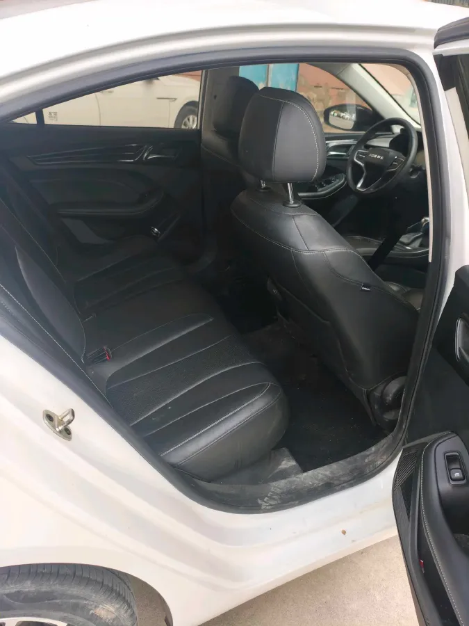 2021 Roewe i5 1.5L 120HP L4 CVT,autocango,china used car exporter,china ev exporter,chinese used car exporter,chinese used ev exporter