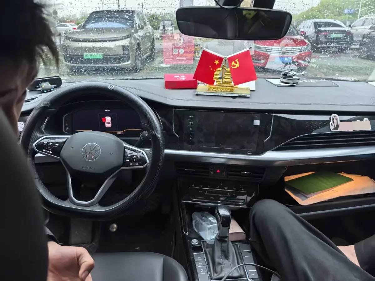 2023 Volkswagen Passat 2.0T 186HP L4 7DCT,autocango,china used car exporter,china ev exporter,chinese used car exporter,chinese used ev exporter