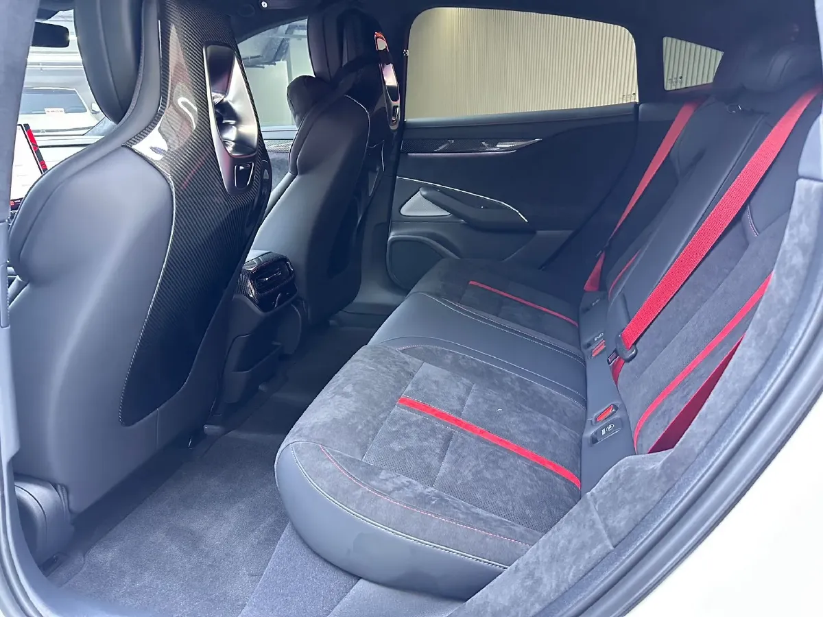 2025 MI SU7 Ultra BEV 93.7KWH,autocango,china used car exporter,china ev exporter,chinese used car exporter,chinese used ev exporter