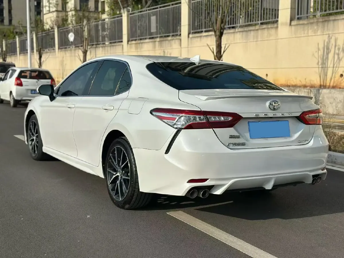 2022 Toyota Camry 2.0L 178HP L4 CVT,autocango,china used car exporter,china ev exporter,chinese used car exporter,chinese used ev exporter