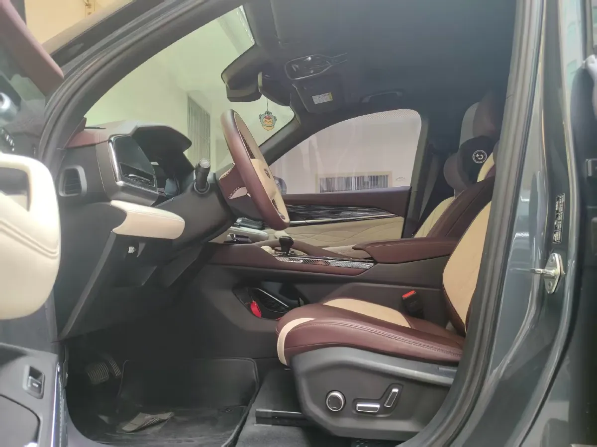 2021 Geely Monjaro 2.0T 238HP L4 8AT,autocango,china used car exporter,china ev exporter,chinese used car exporter,chinese used ev exporter