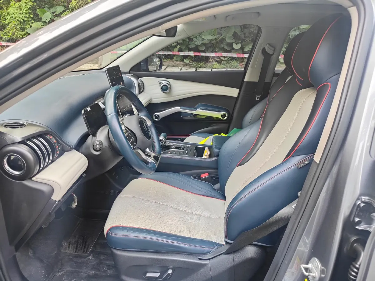 2022 Foton Grand General G7 2.0T 238HP L4 8AT,autocango,china used car exporter,china ev exporter,chinese used car exporter,chinese used ev exporter