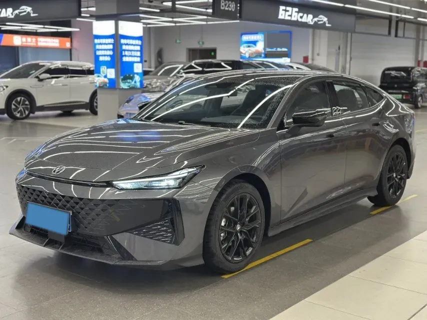 2024 ChangAn UNI-V 1.5T 188HP L4 7DCT,autocango,china used car exporter,china ev exporter,chinese used car exporter,chinese used ev exporter