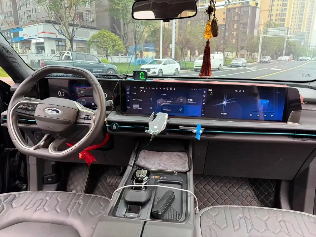 2023 Ford Edge 2.0T 252HP L4 8AT,autocango,china used car exporter,china ev exporter,chinese used car exporter,chinese used ev exporter