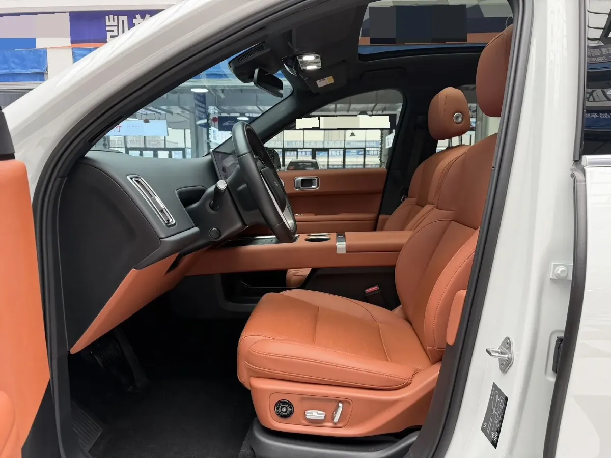 2024 Li L6 Range Extended 154HP L4 REEV 36.8KWH,autocango,china used car exporter,china ev exporter,chinese used car exporter,chinese used ev exporter