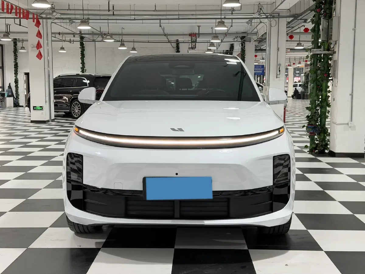 2024 Li L6 Range Extended 154HP L4 REEV 36.8KWH,autocango,china used car exporter,china ev exporter,chinese used car exporter,chinese used ev exporter